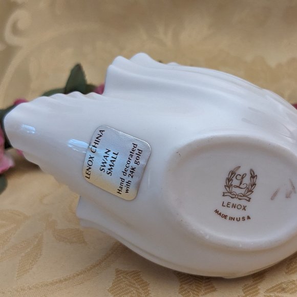 Lenox Porcelain Small Swan 24Kt Gold Trim And Beak Vtg. Mint 4.5"x3.75" Ring - Picture 5 of 10